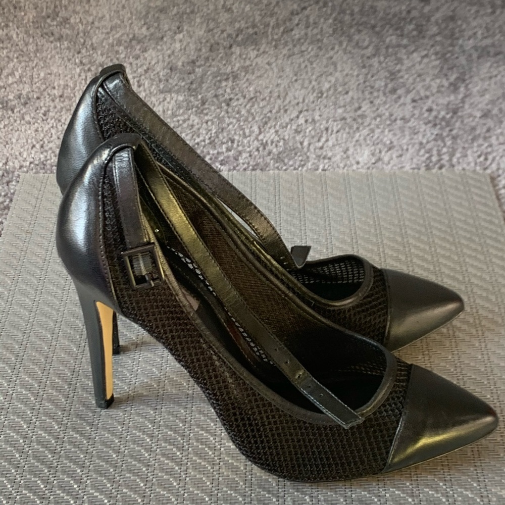 Black sexy heals size 7